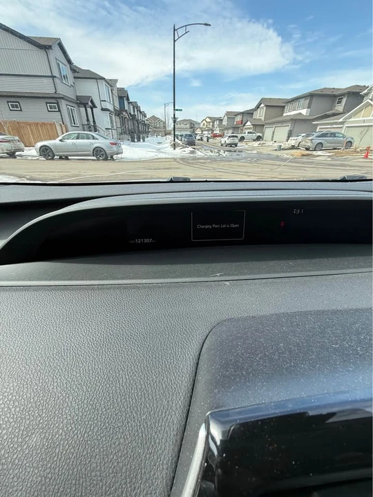 2022 Toyota Prius 5th Gen - Image 8 of 18