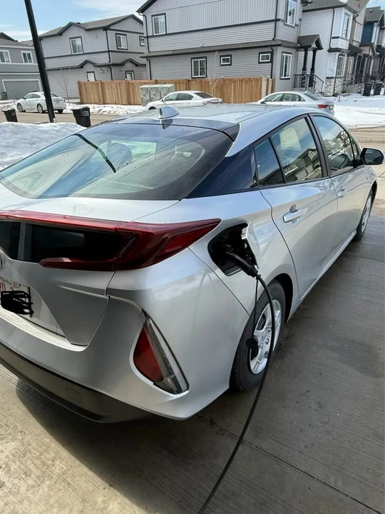 2022 Toyota Prius 5th Gen - Image 17 of 18