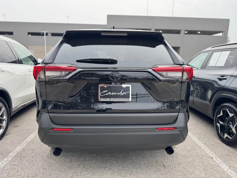 2022 Toyota RAV4 5th Gen - Image 3 of 15