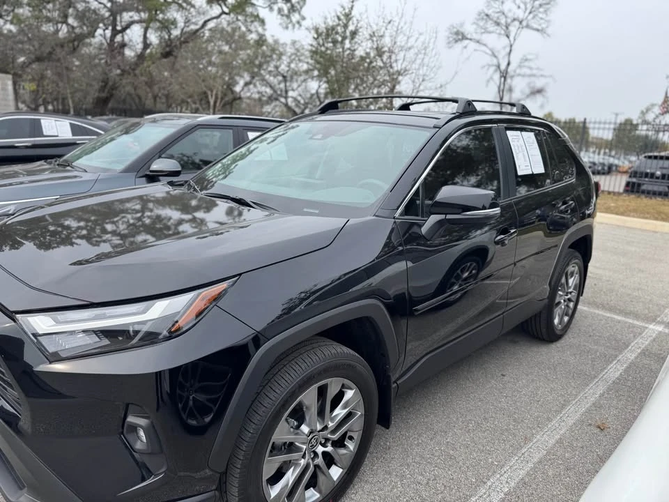 2022 Toyota RAV4 5th Gen - Image 2 of 15