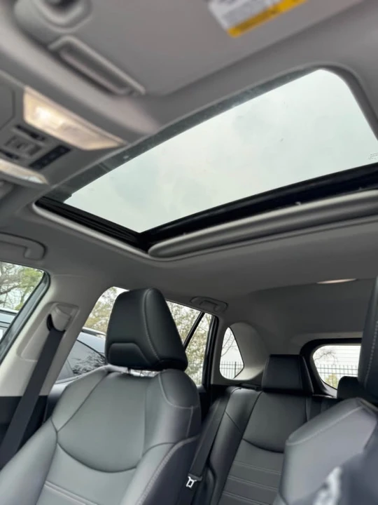 2022 Toyota RAV4 5th Gen - Image 7 of 15