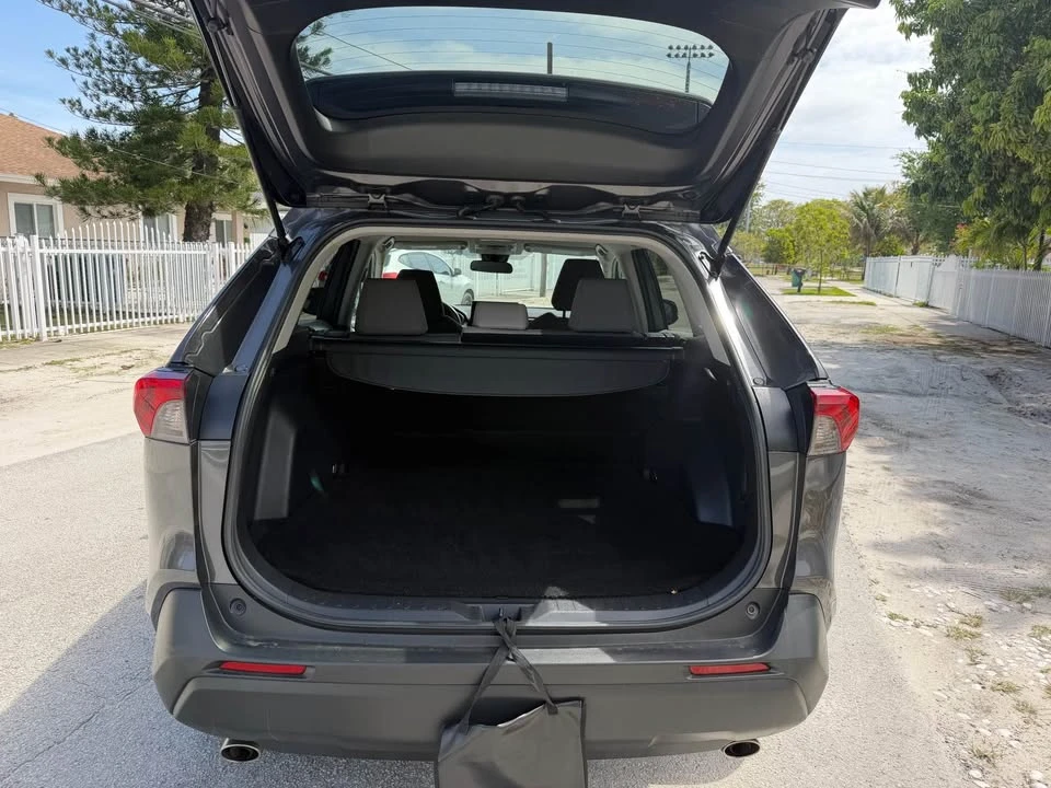 2022 Toyota RAV4 5th Gen - Image 17 of 17