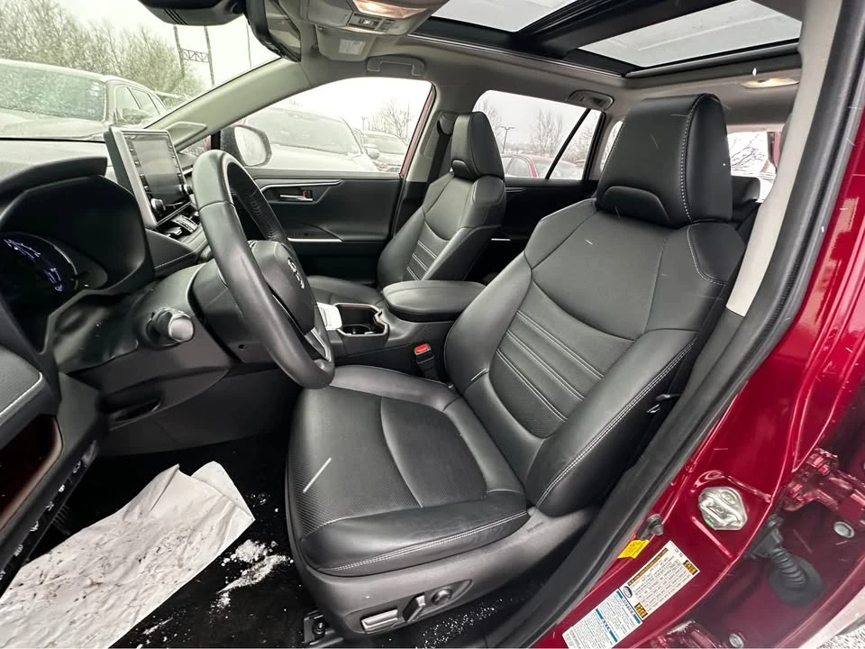 2022 Toyota RAV4 5th Gen - Image 4 of 12