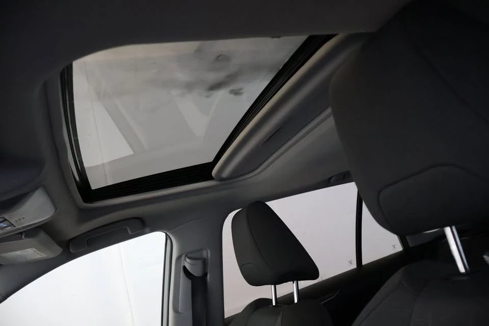 2022 Toyota RAV4 5th Gen - Image 5 of 18