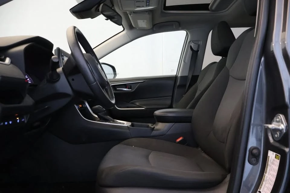 2022 Toyota RAV4 5th Gen - Image 4 of 18