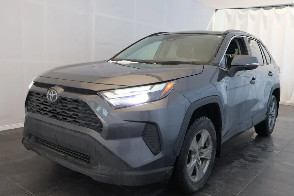 2022 Toyota RAV4 5th Gen - Image 2 of 18
