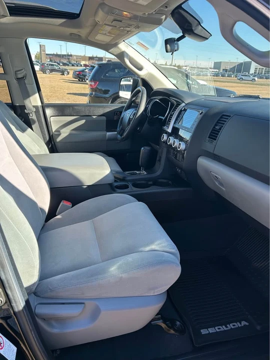 2022 Toyota Sequoia 3rd Gen - Image 5 of 11