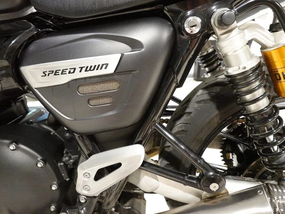 2022 Triumph Speed Twin 1200 - Image 18 of 31