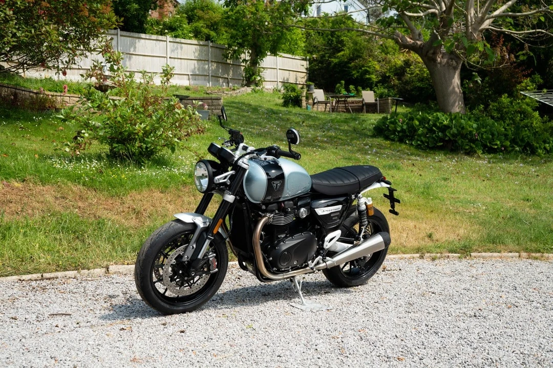 2022 Triumph Speed Twin 1200 - Image 15 of 30