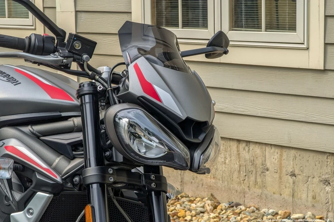 2022 Triumph - Image 9 of 21