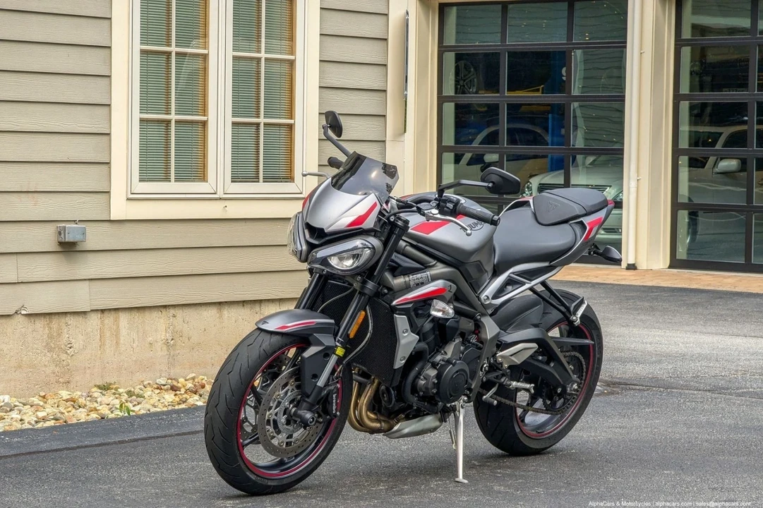 2022 Triumph - Image 4 of 21
