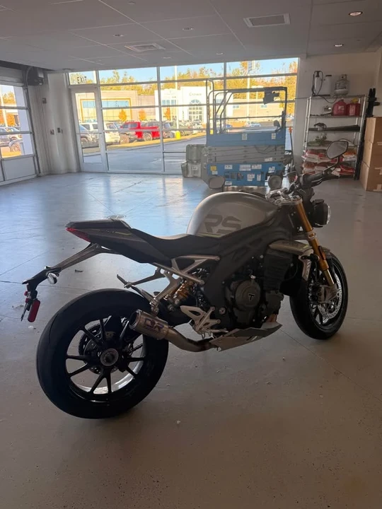 2022 Triumph Trident - Image 3 of 4