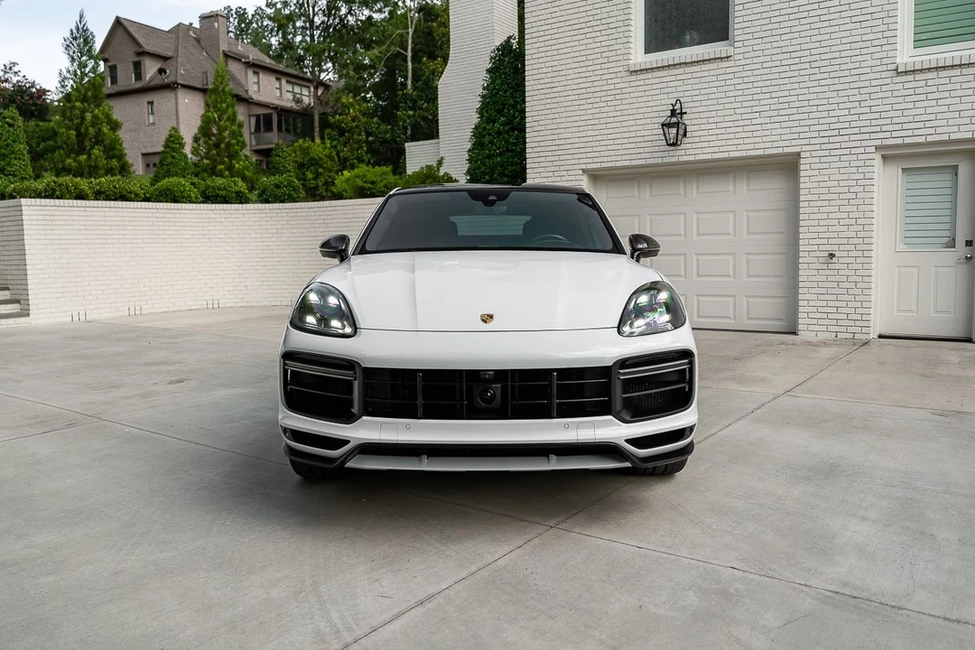2022 Porsche 9Y0/9Y3 Cayenne Turbo GT - Image 2 of 11