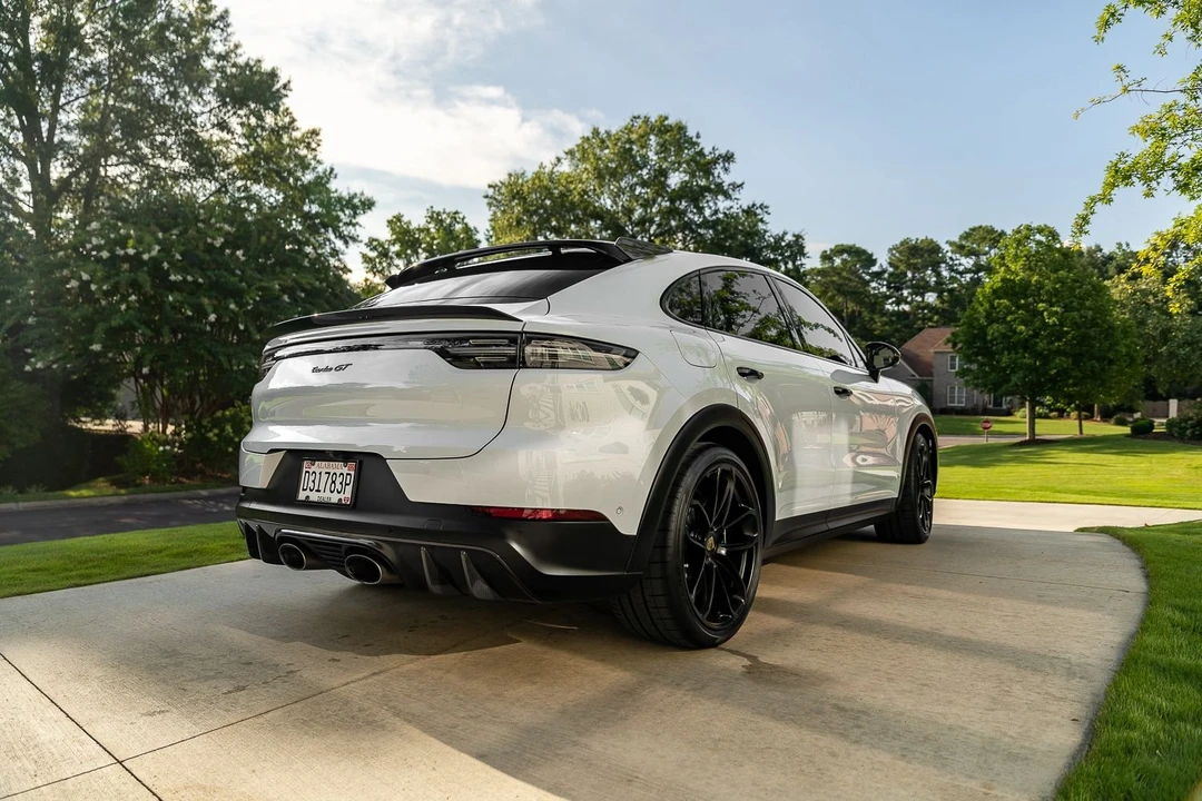 2022 Porsche 9Y0/9Y3 Cayenne Turbo GT - Image 10 of 11
