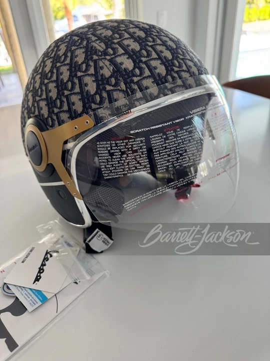 2022 Vespa - Image 10 of 17
