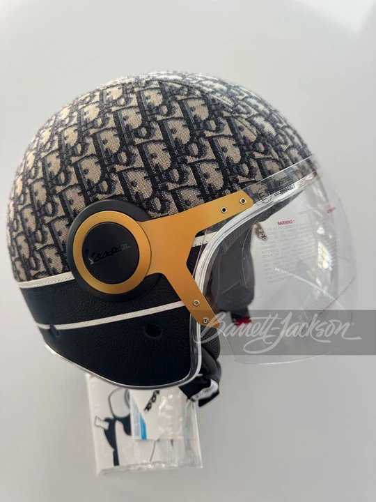 2022 Vespa - Image 7 of 17