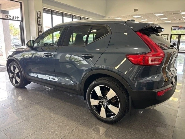 2022 Volvo XC40 - Image 3 of 12