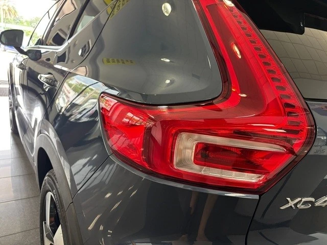 2022 Volvo XC40 - Image 11 of 21