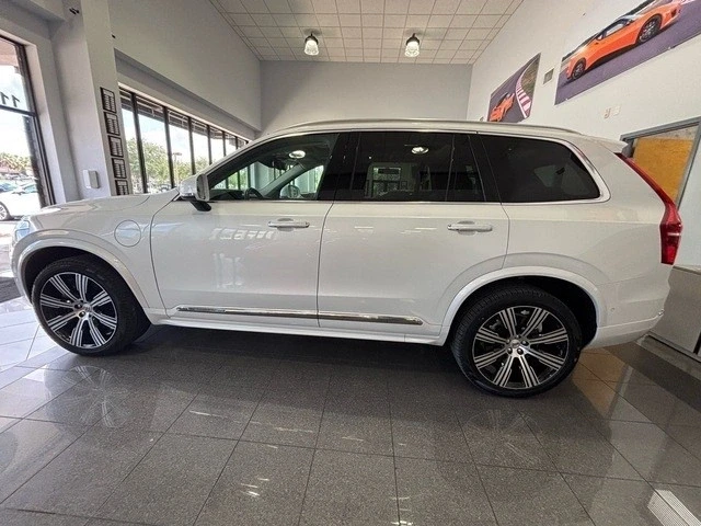 2022 Volvo XC90 2nd Gen - Image 2 of 21