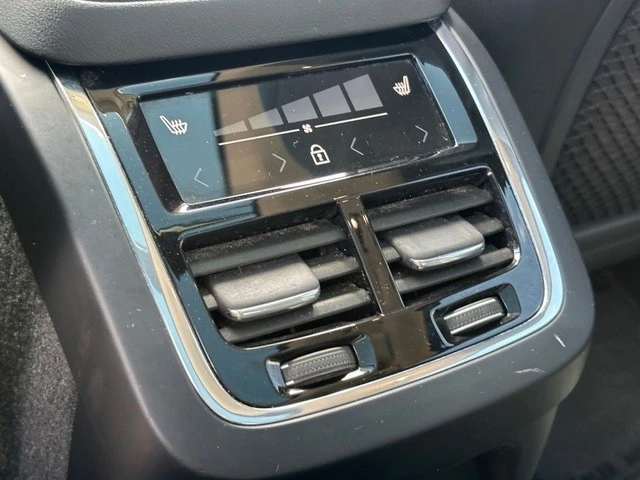 2022 Volvo XC90 2nd Gen - Image 13 of 21