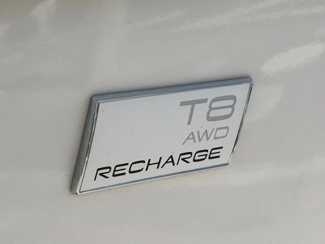 2022 Volvo XC90 2nd Gen - Image 17 of 21