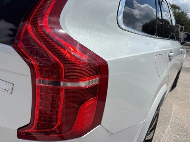 2022 Volvo XC90 2nd Gen - Image 16 of 21
