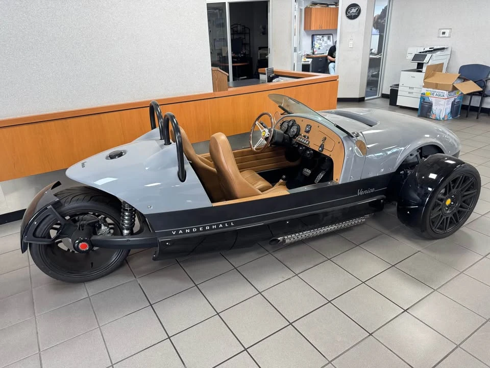2022 Vanderhall Venice - Image 2 of 7