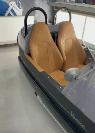 2022 Vanderhall Venice - Image 10 of 11