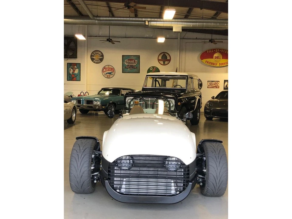 2022 Vanderhall Venice - Image 19 of 21