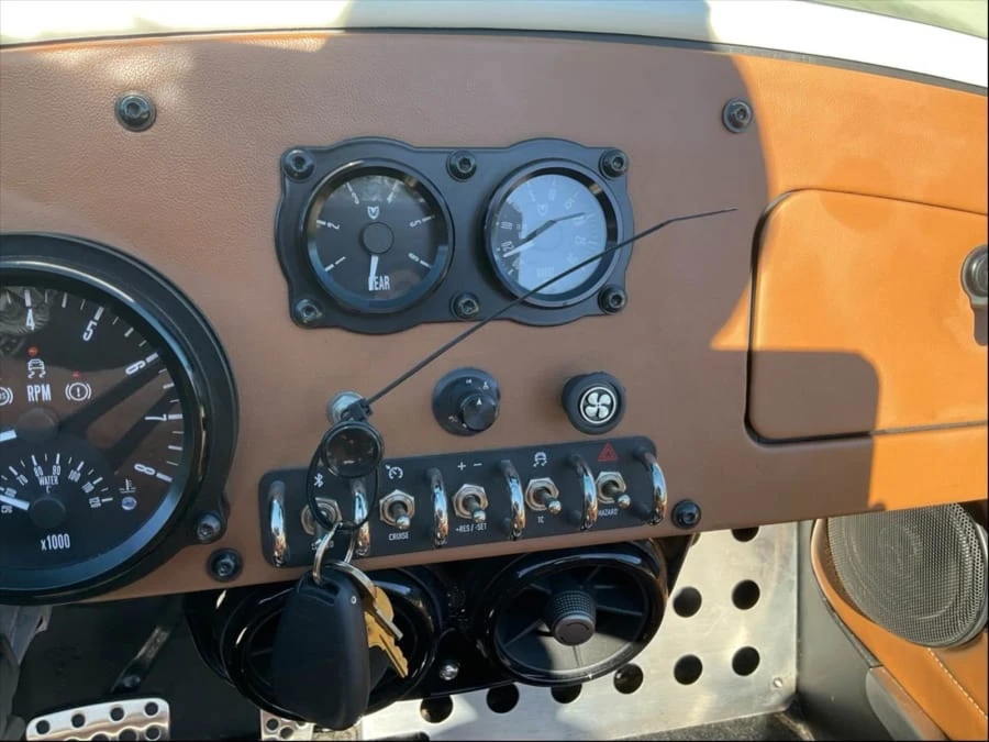 2022 Vanderhall Venice - Image 14 of 17