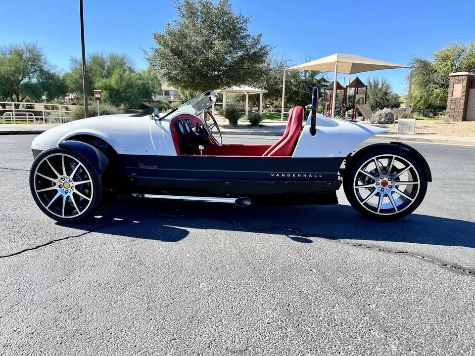 2022 Vanderhall Venice - Image 9 of 31