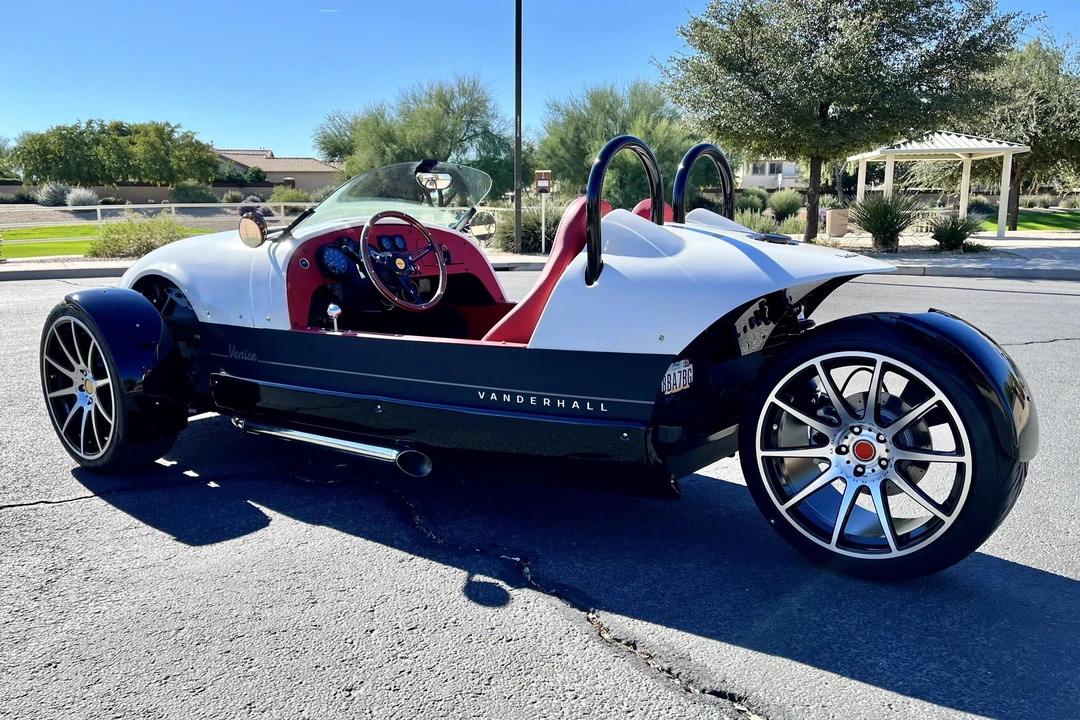 2022 Vanderhall Venice - Image 4 of 31
