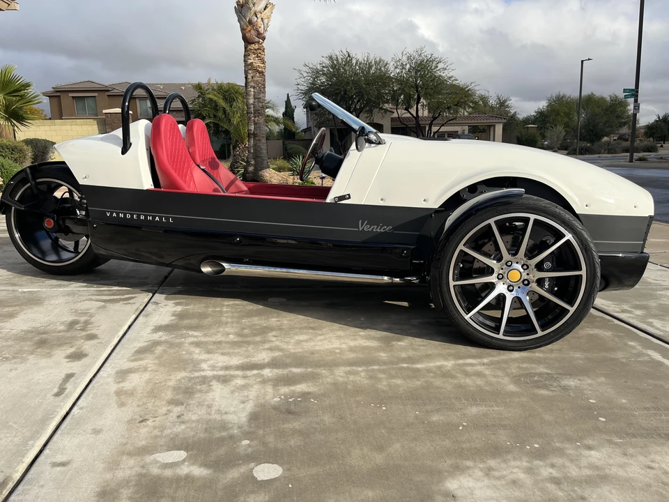2022 Vanderhall Venice - Image 11 of 31