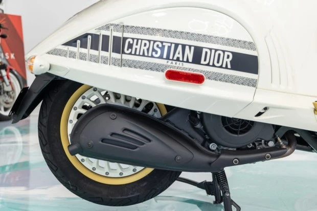 2022 Vespa Sei & PX & ET & LX & GT - Image 7 of 9