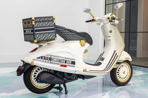 2022 Vespa Sei & PX & ET & LX & GT - Image 2 of 9