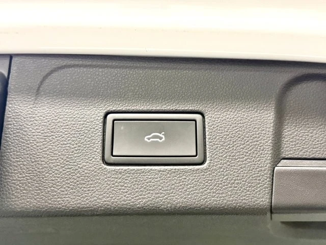 2022 Volkswagen Atlas - Image 16 of 21
