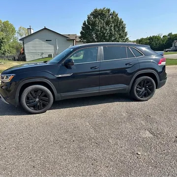 2022 Volkswagen Atlas Cross Sport SE 4MOTION