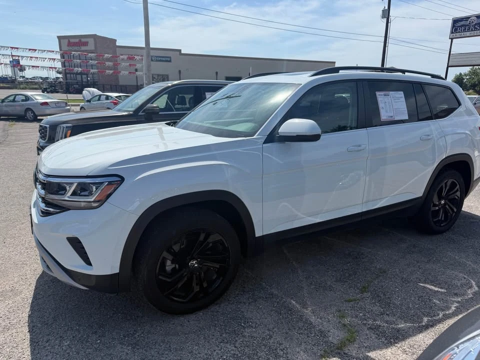 2022 Volkswagen Atlas - Image 2 of 6