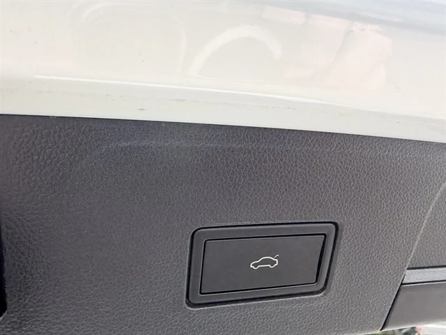 2022 Volkswagen Atlas - Image 13 of 20
