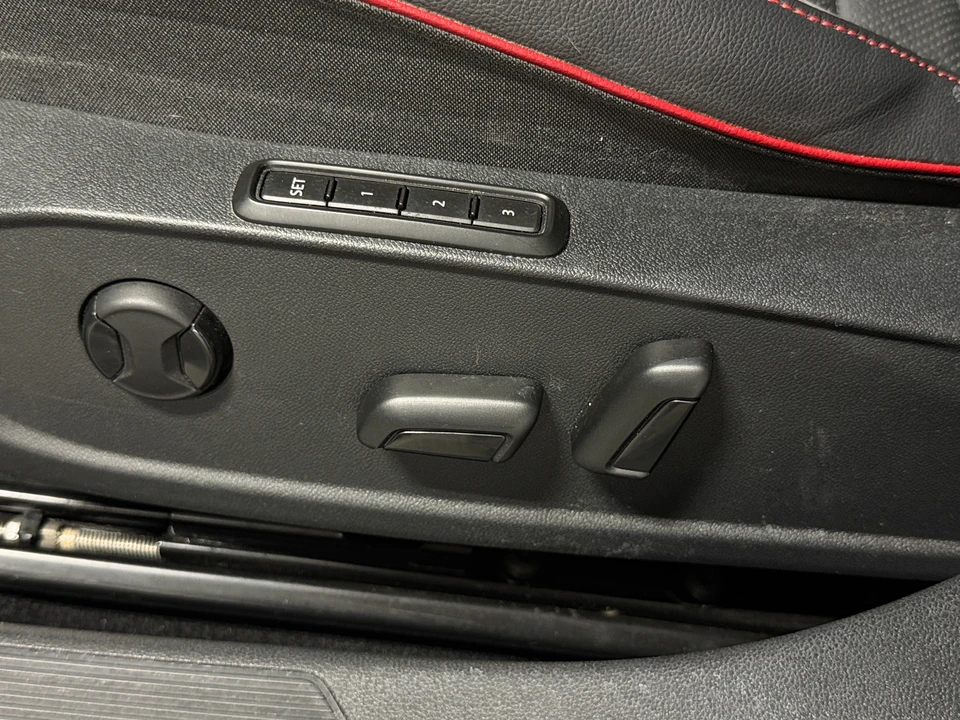 2022 Volkswagen GTI Mk8 - Image 2 of 21