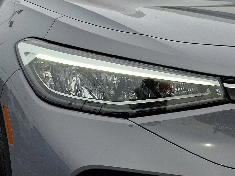 2022 Volkswagen ID.4 - Image 9 of 12