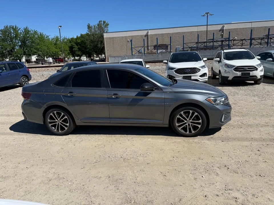 2022 Volkswagen A7 Jetta - Image 2 of 10