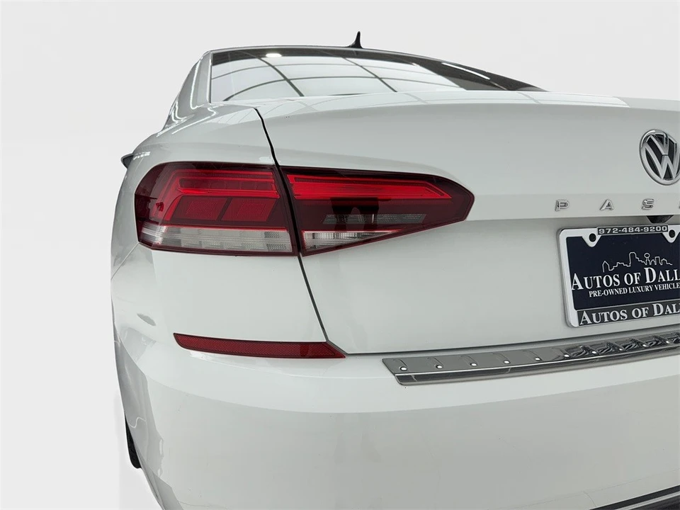 2022 Volkswagen Passat - Image 11 of 12