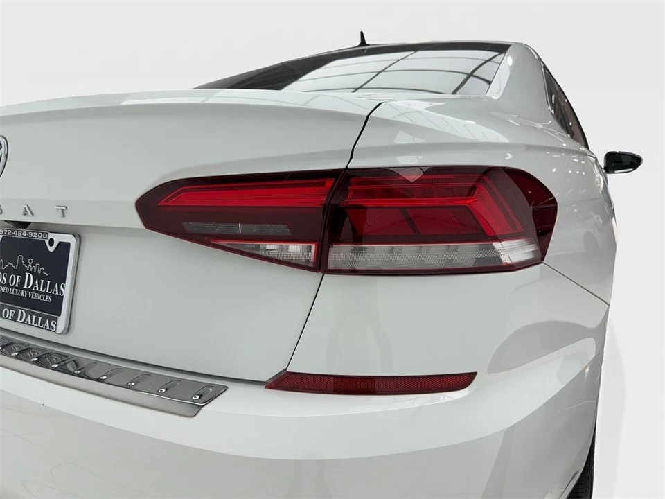 2022 Volkswagen Passat - Image 10 of 12
