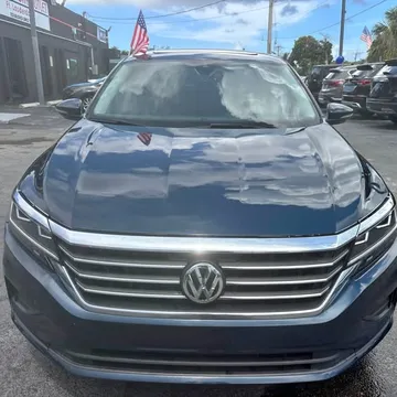 2022 Volkswagen Passat 2.0T SE