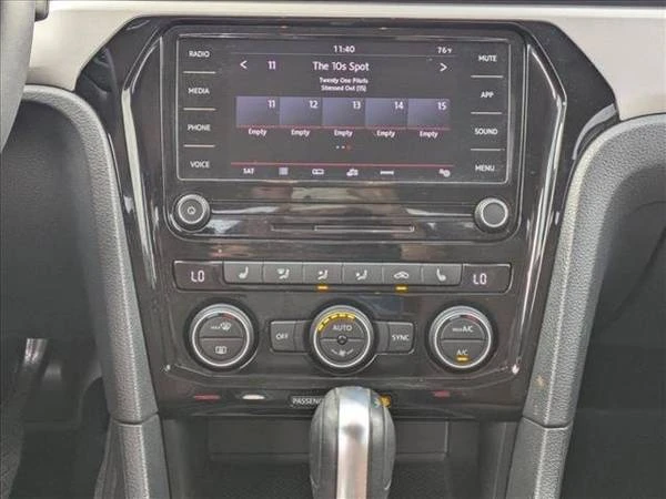 2022 Volkswagen Passat - Image 14 of 21