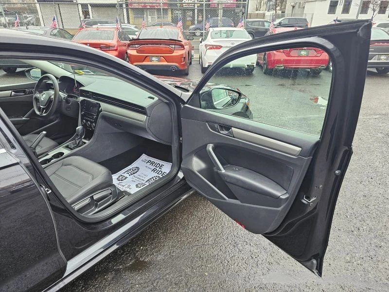 2022 Volkswagen Passat - Image 11 of 12