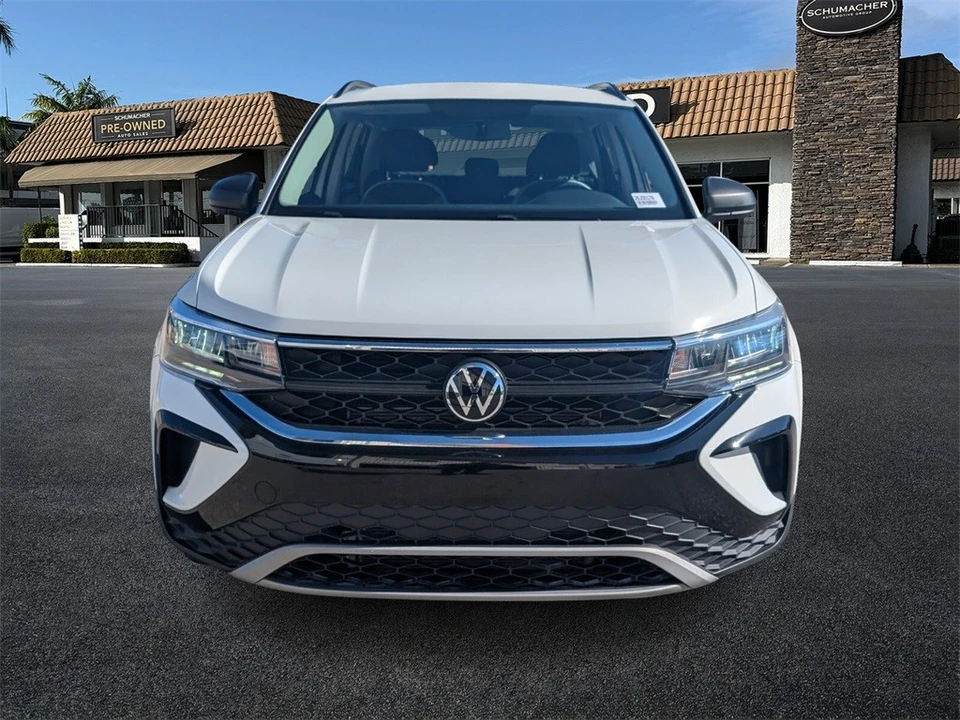 2022 Volkswagen Taos - Image 2 of 21