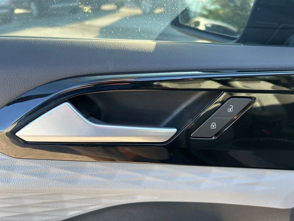 2022 Volkswagen Taos - Image 11 of 12