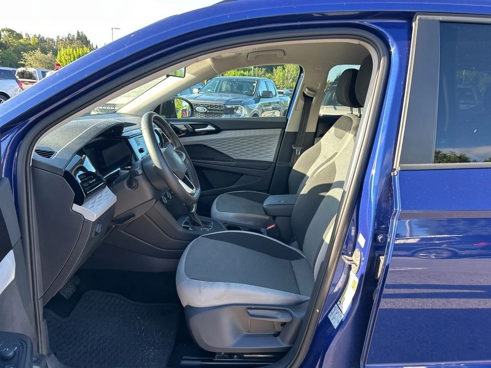 2022 Volkswagen Taos - Image 9 of 12